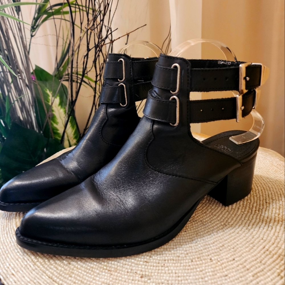 ASOS Black Slingback Western Block Heel  leather Sandals made in Italy 🇮🇹.